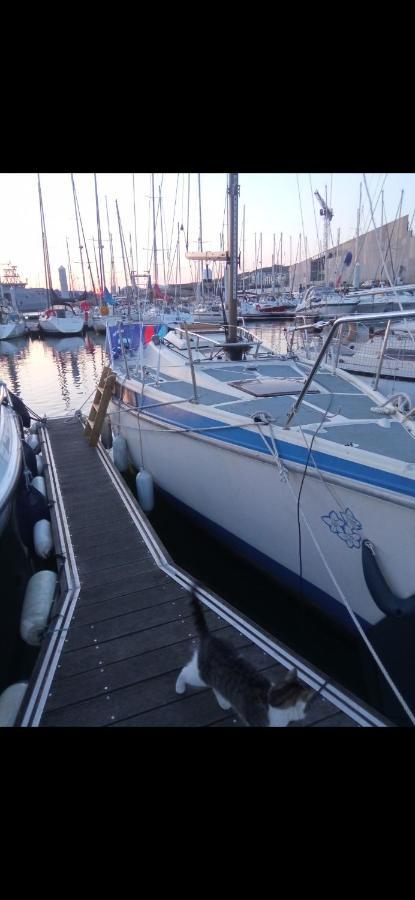 Bateau-hôtel Miraflores Boulogne-sur-Mer